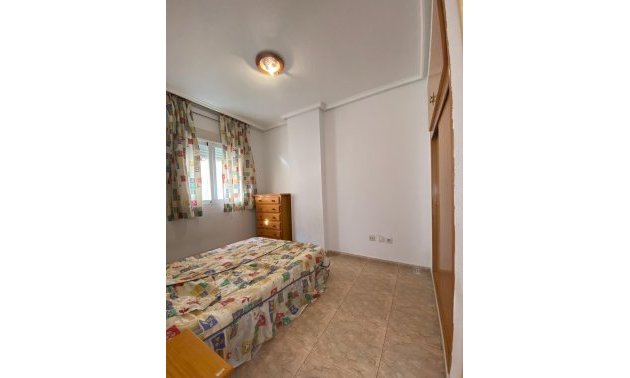 Resale - Apartment / flat -
Torrevieja - Estacion de autobuses