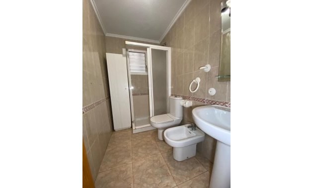 Resale - Apartment / flat -
Torrevieja - Estacion de autobuses