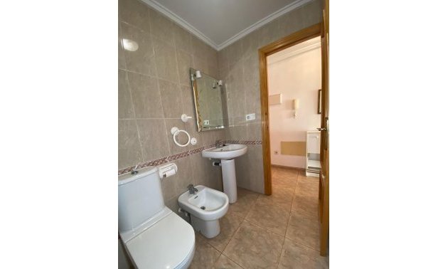 Resale - Apartment / flat -
Torrevieja - Estacion de autobuses