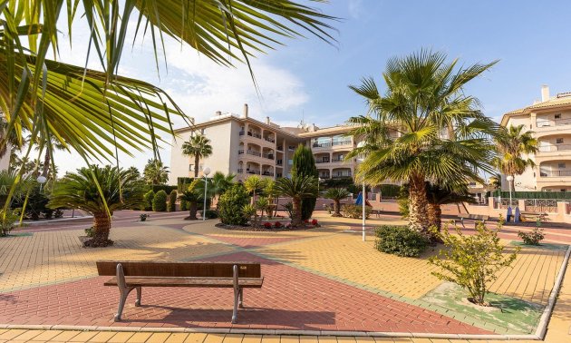 Reventa - Ático -
Orihuela Costa - Playa Flamenca