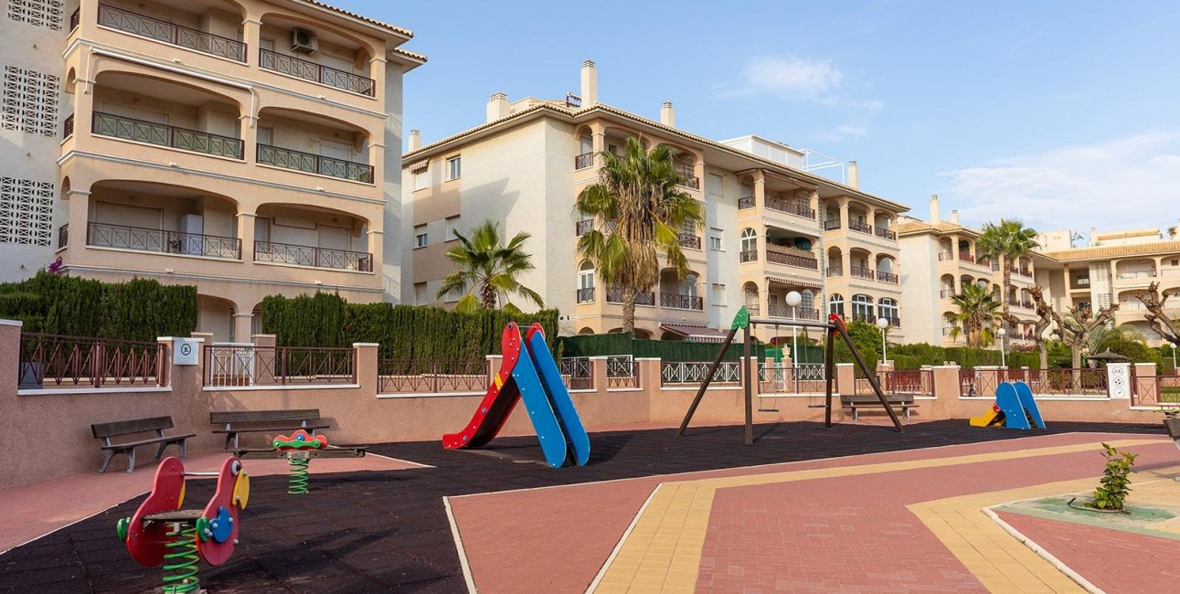 Reventa - Ático -
Orihuela Costa - Playa Flamenca