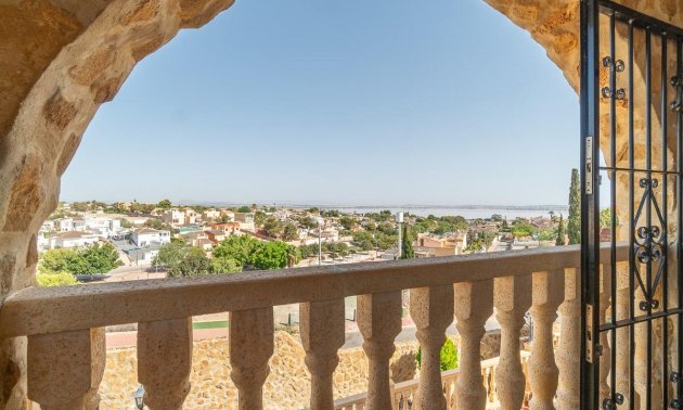 Resale - Villa -
Orihuela Costa - Los Balcones