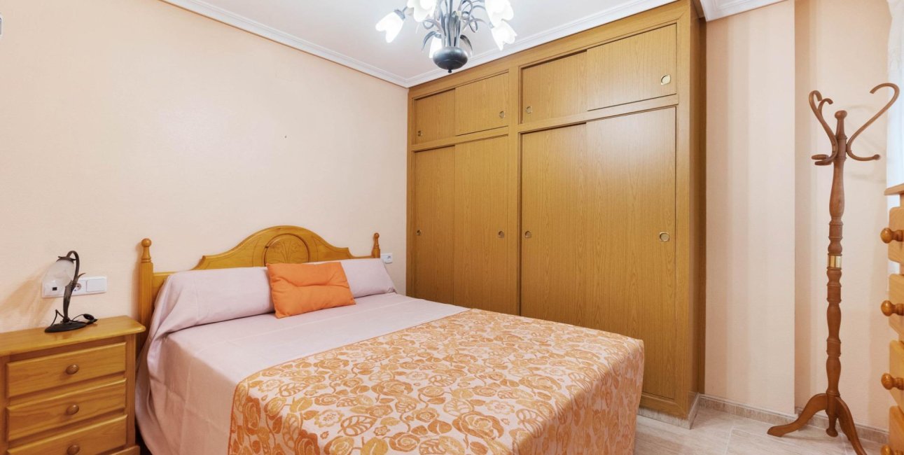 Reventa - Apartamento / piso -
Torrevieja - Estacion de autobuses