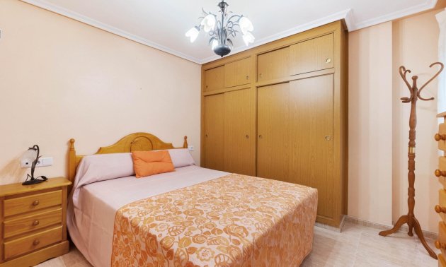 Reventa - Apartamento / piso -
Torrevieja - Estacion de autobuses