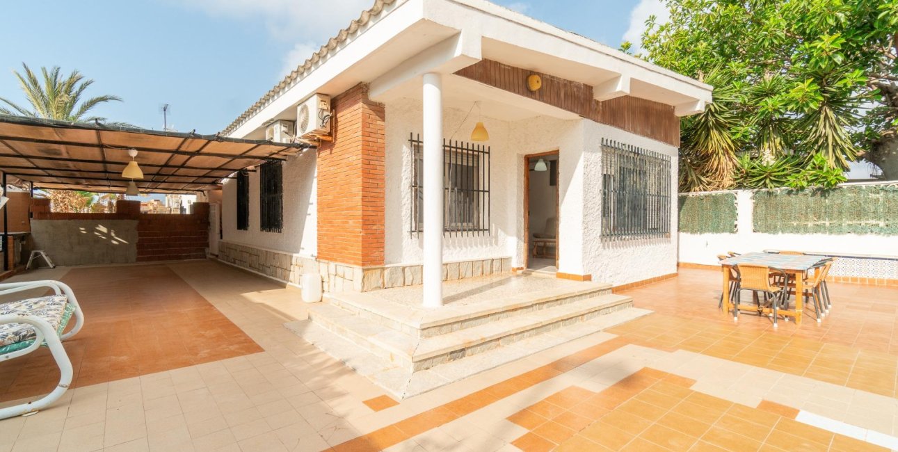 Rynek wtórny - Willa -
Torrevieja - Los Frutales