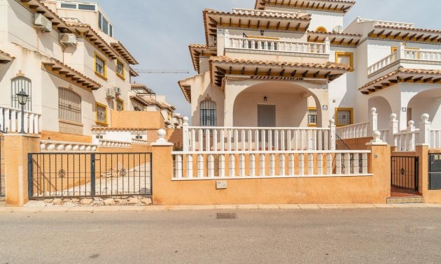 Resale - Villa -
Orihuela Costa - Los Dolses