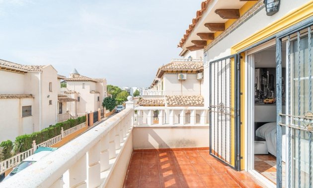 Resale - Villa -
Orihuela Costa - Los Dolses