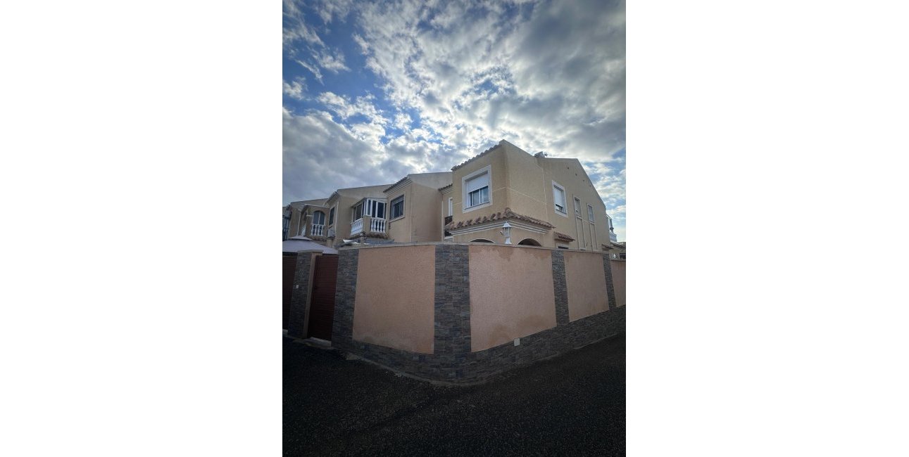 Resale - Townhouse -
Torrevieja - Aguas Nuevas