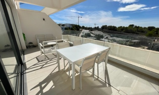 Resale - Apartment / flat -
Las Colinas Golf Resort