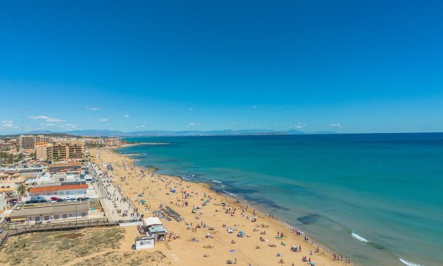 Rynek wtórny - Kamienica -
Torrevieja - La Mata