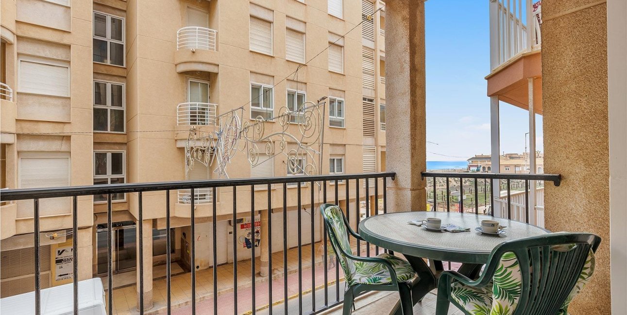 Resale - Apartment / flat -
Torrevieja - La Mata