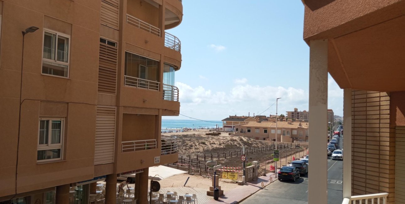 Resale - Apartment / flat -
Torrevieja - La Mata