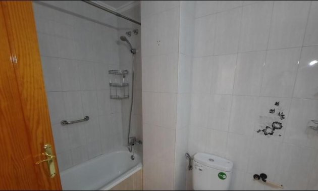 Resale - Apartment / flat -
Torrevieja - La Mata