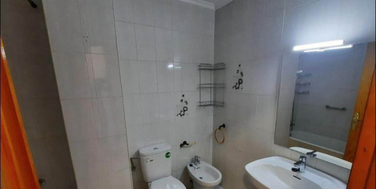 Resale - Apartment / flat -
Torrevieja - La Mata