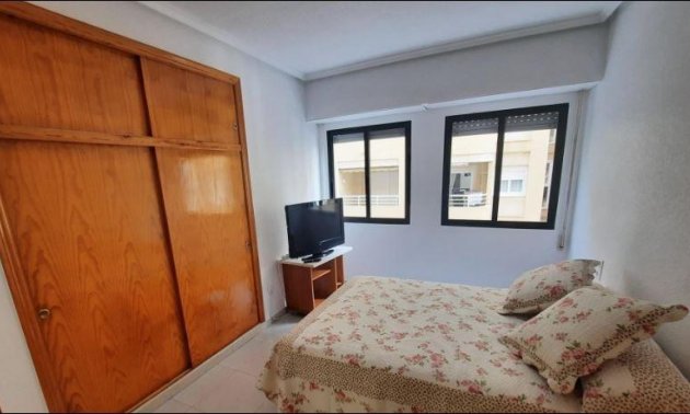 Resale - Apartment / flat -
Torrevieja - La Mata