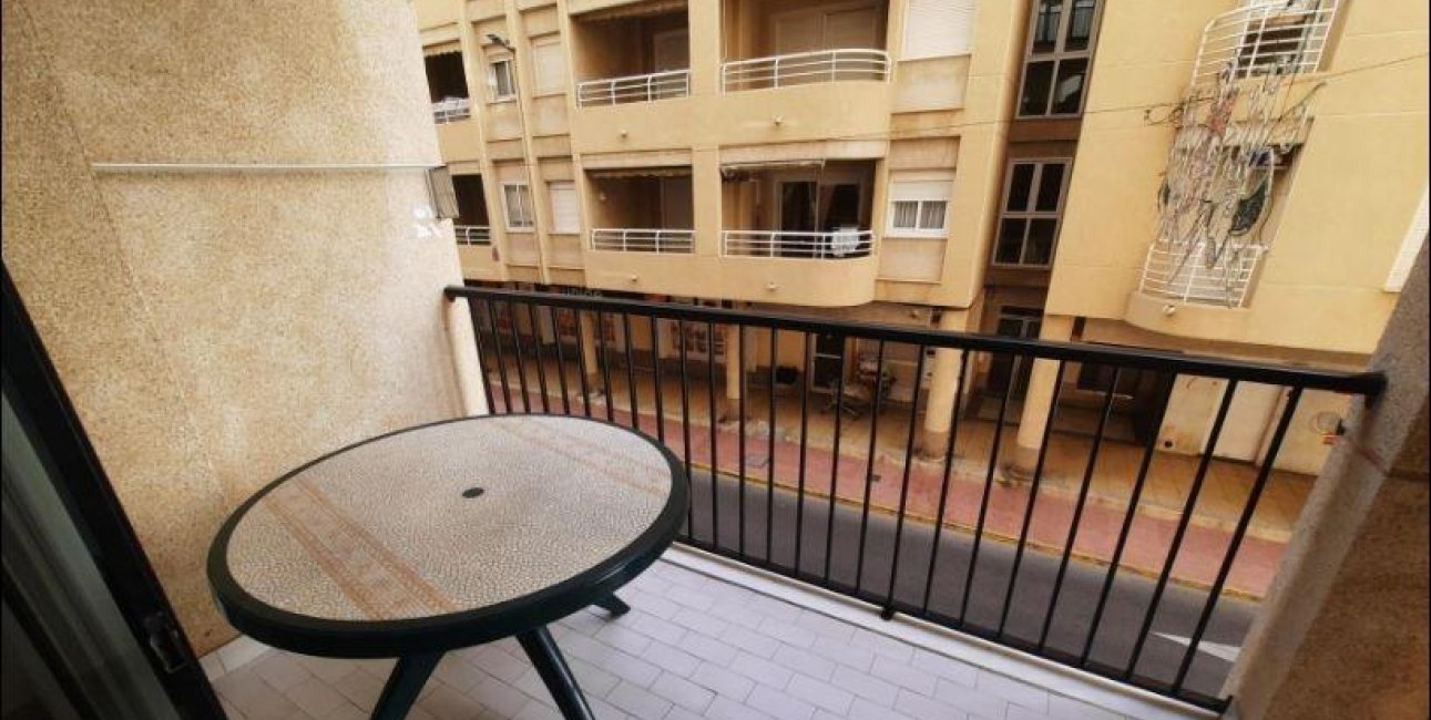 Resale - Apartment / flat -
Torrevieja - La Mata