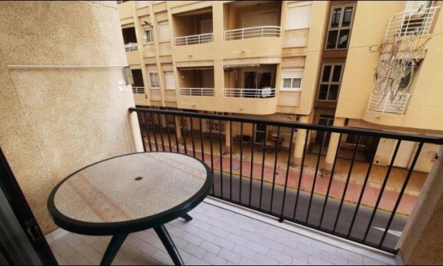 Resale - Apartment / flat -
Torrevieja - La Mata