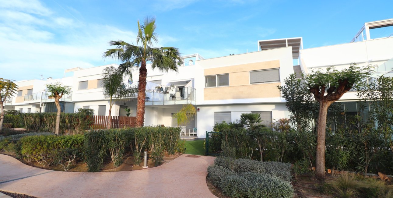 Resale - Apartment / flat -
Los Montesinos - Entre Naranjos / Vistabella Golf