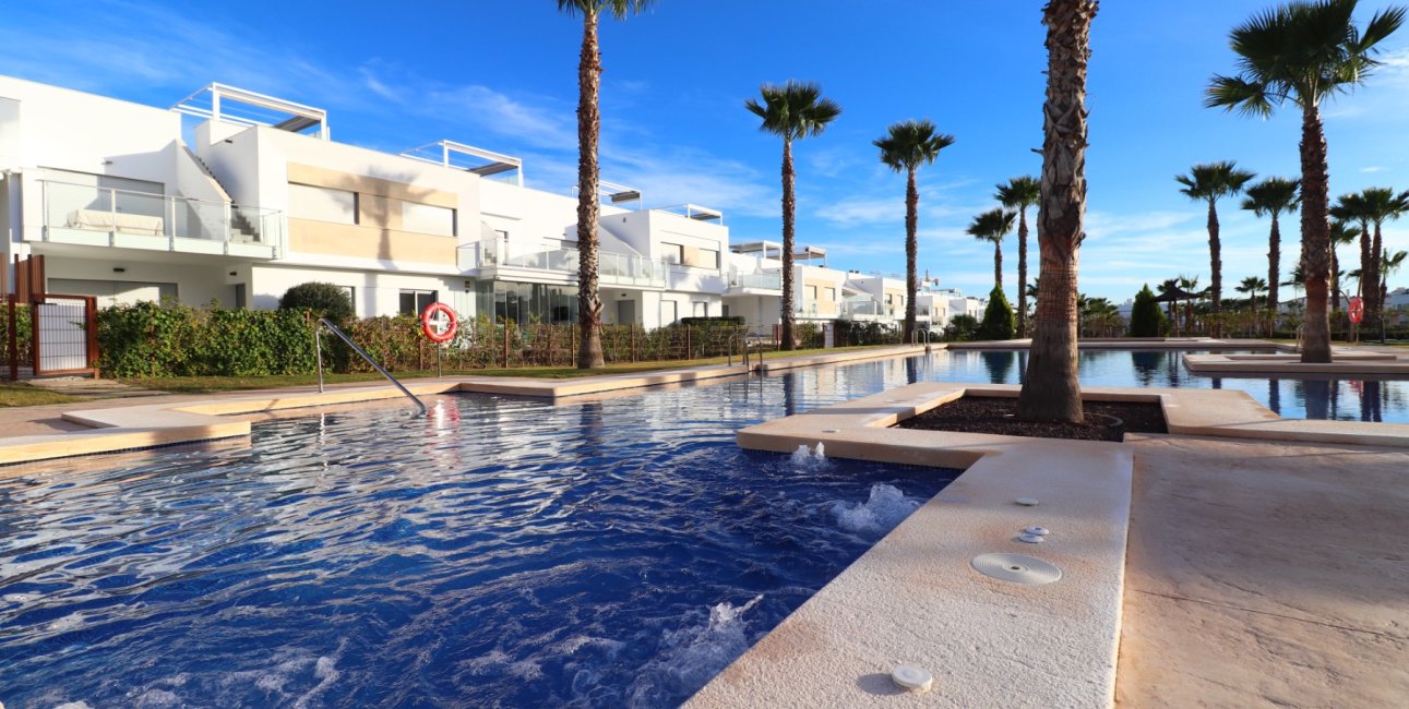 Resale - Apartment / flat -
Los Montesinos - Entre Naranjos / Vistabella Golf