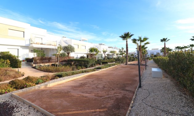 Resale - Apartment / flat -
Los Montesinos - Entre Naranjos / Vistabella Golf