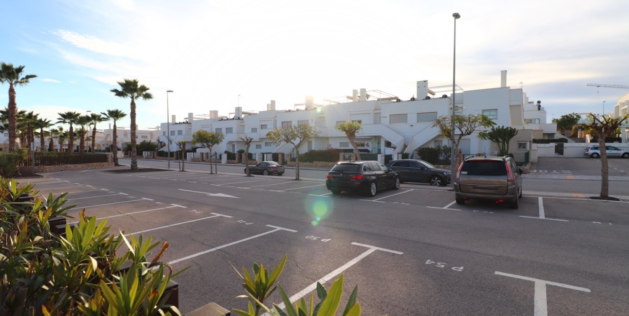 Resale - Apartment / flat -
Los Montesinos - Entre Naranjos / Vistabella Golf