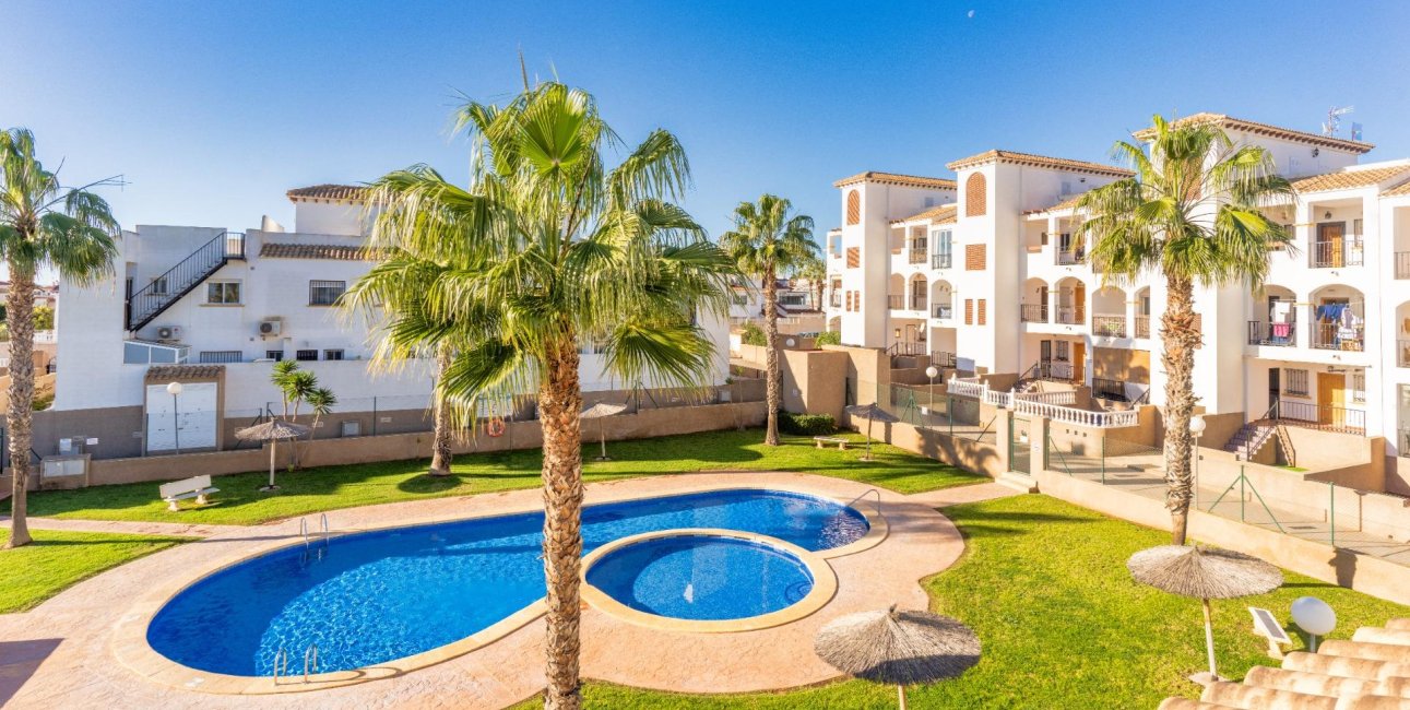 Resale - Townhouse -
Torrevieja - Punta prima