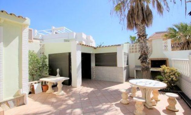 Resale - Villa -
Orihuela Costa - Villamartín