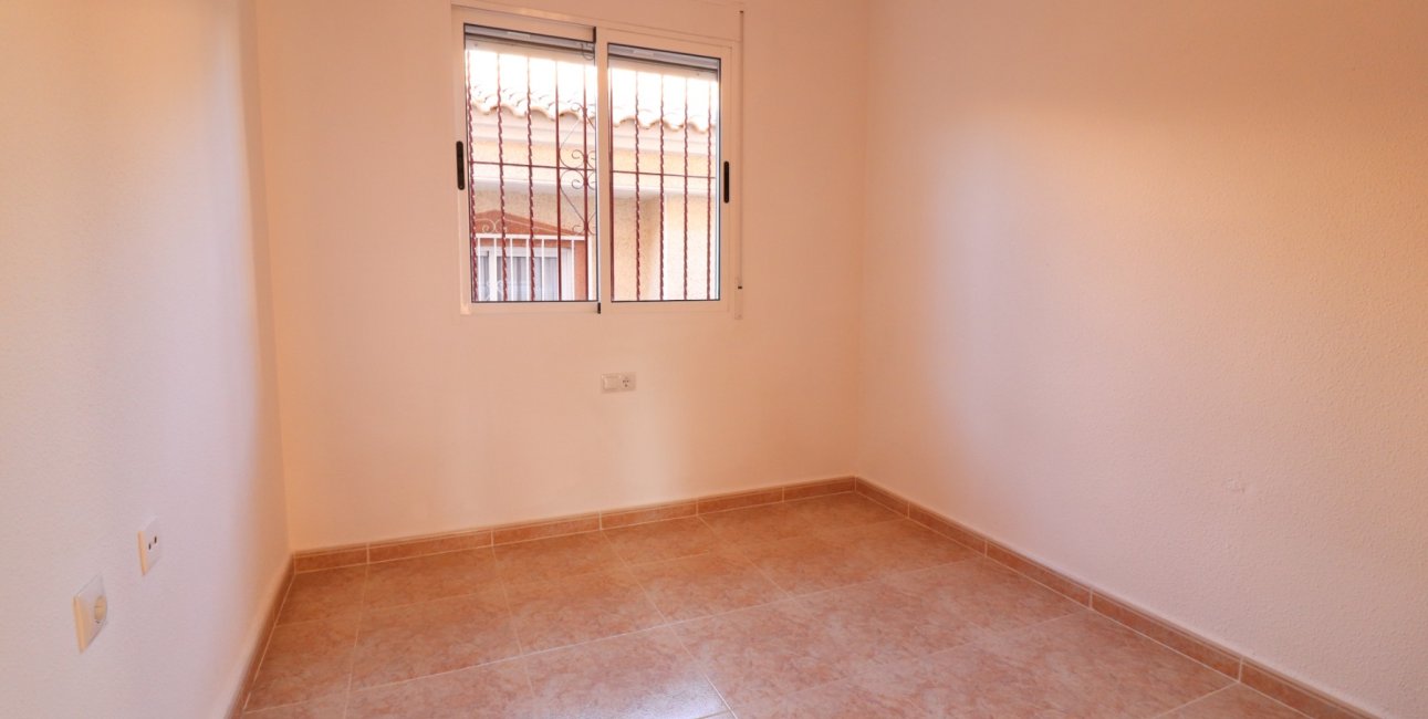 Resale - Villa -
Algorfa - Montemar