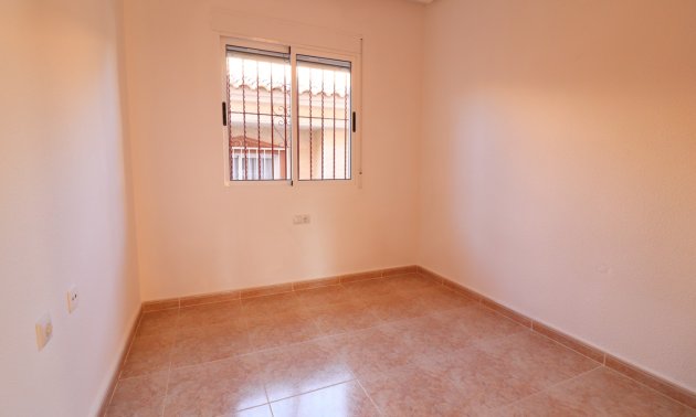 Resale - Villa -
Algorfa - Montemar