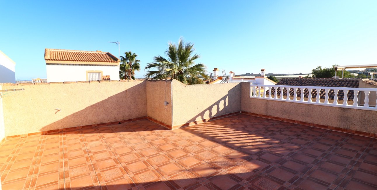 Resale - Villa -
Algorfa - Montemar