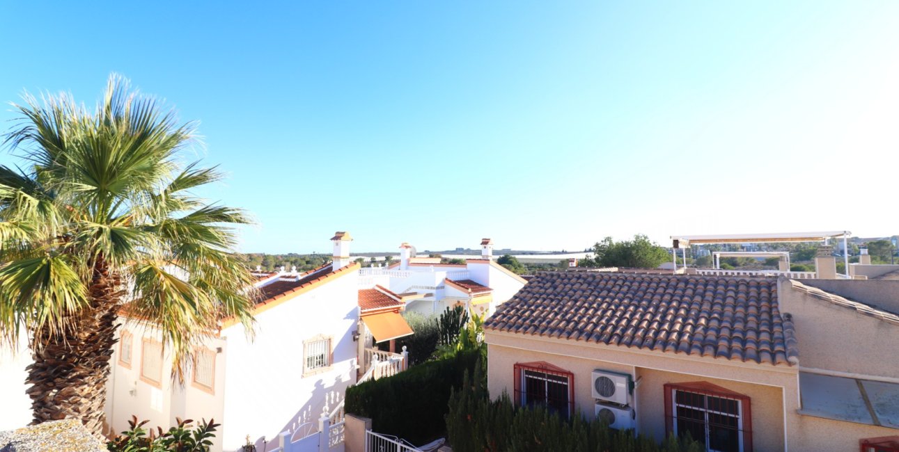 Resale - Villa -
Algorfa - Montemar