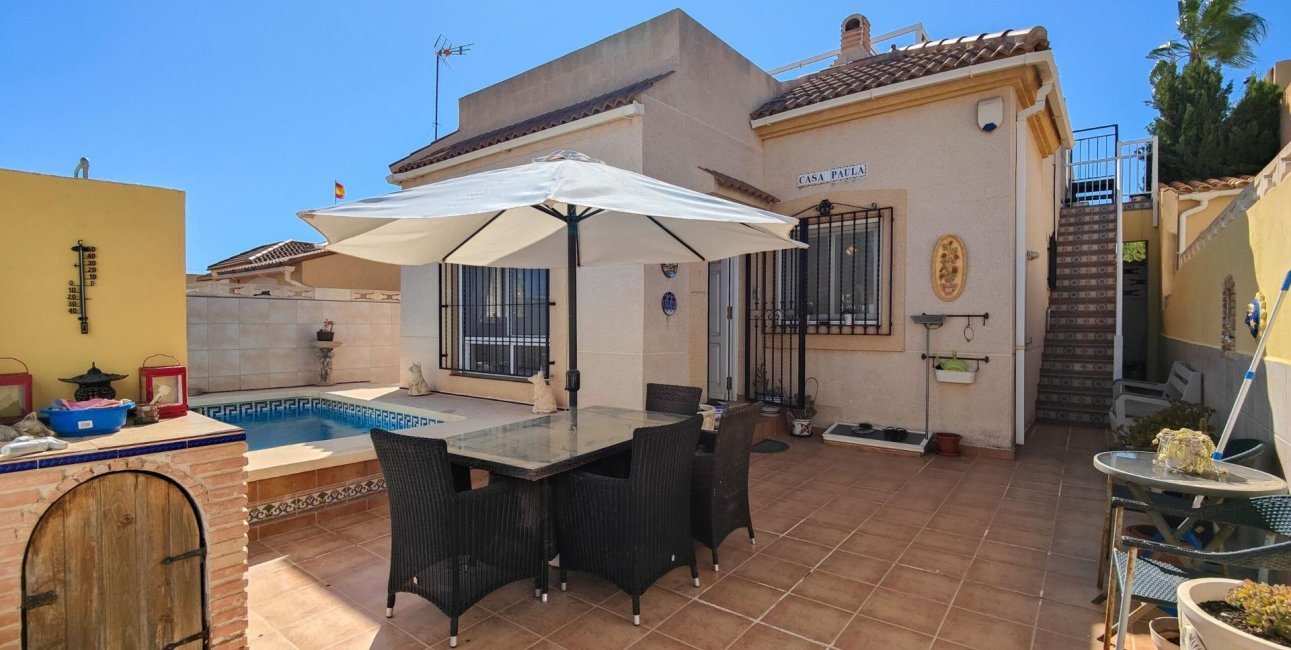 Resale - Villa -
Torrevieja - Los Frutales