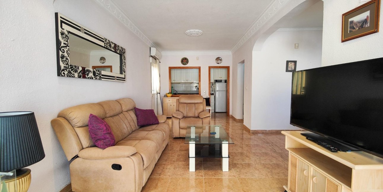 Resale - Villa -
Torrevieja - Los Frutales