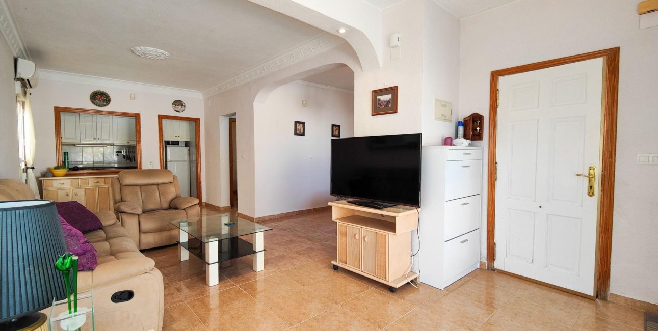 Resale - Villa -
Torrevieja - Los Frutales