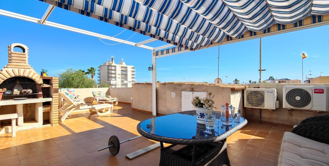 Resale - Villa -
Torrevieja - Los Frutales