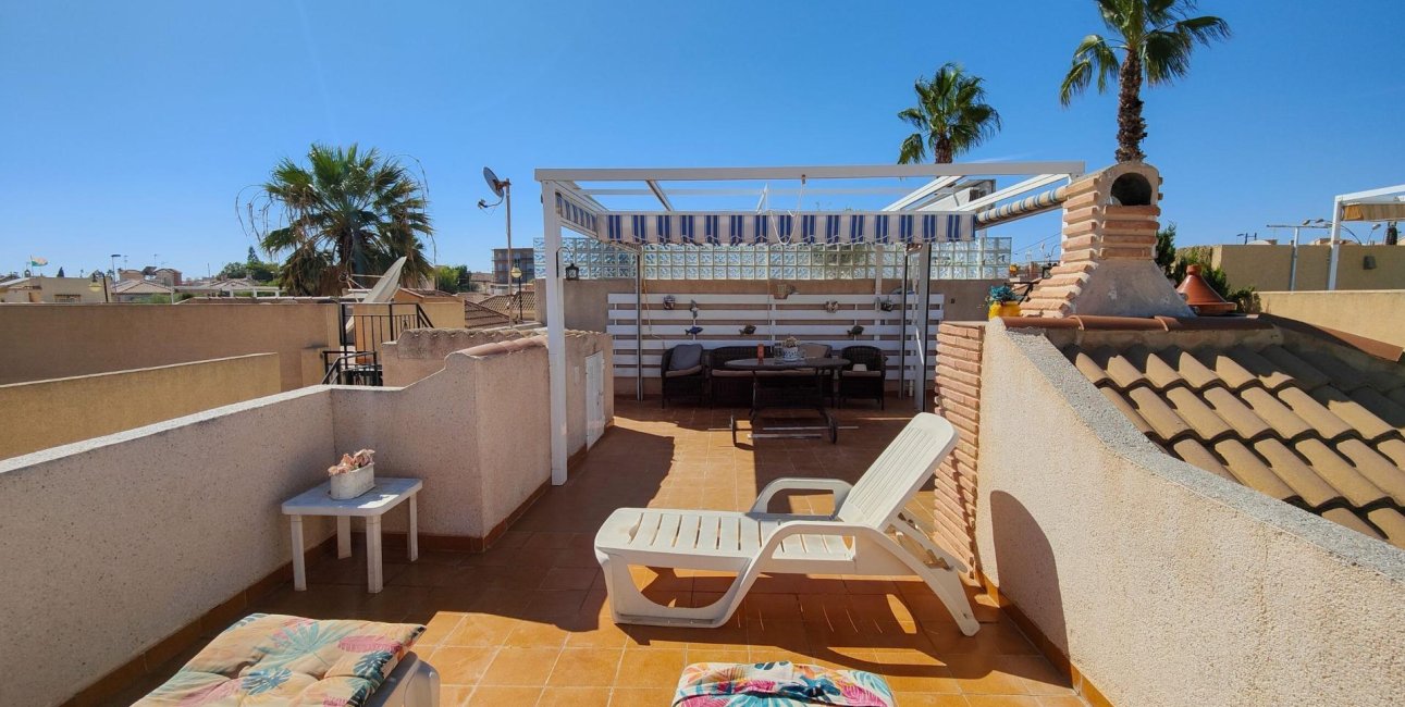 Resale - Villa -
Torrevieja - Los Frutales