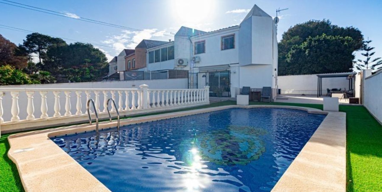 Resale - Townhouse -
Torrevieja - Los balcones