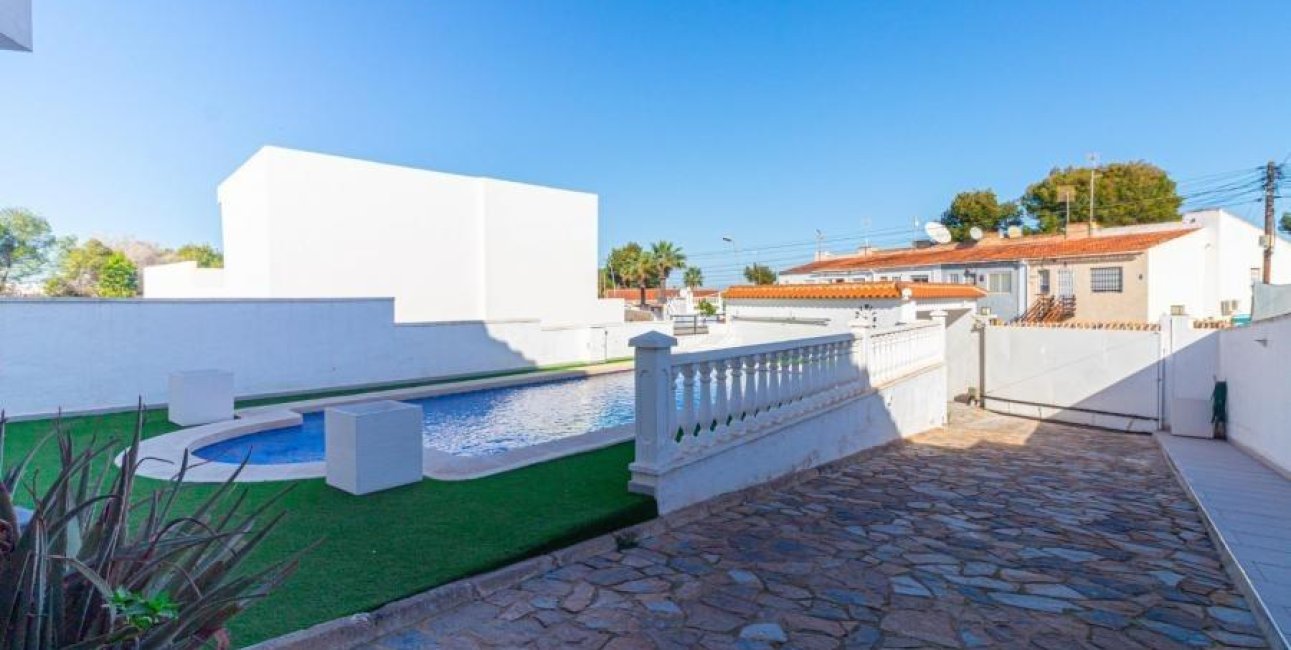 Resale - Townhouse -
Torrevieja - Los balcones