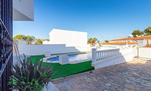 Resale - Townhouse -
Torrevieja - Los balcones