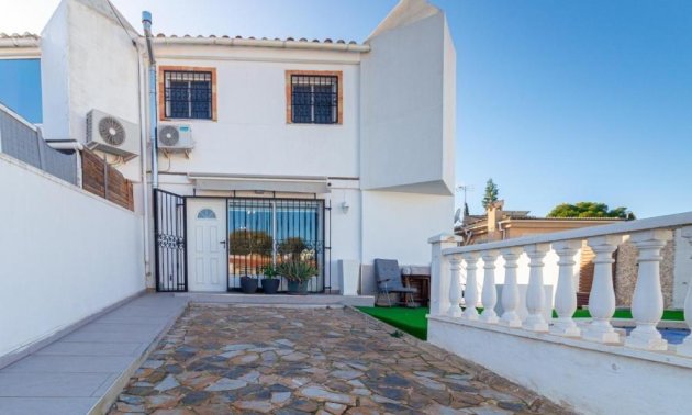 Resale - Townhouse -
Torrevieja - Los balcones