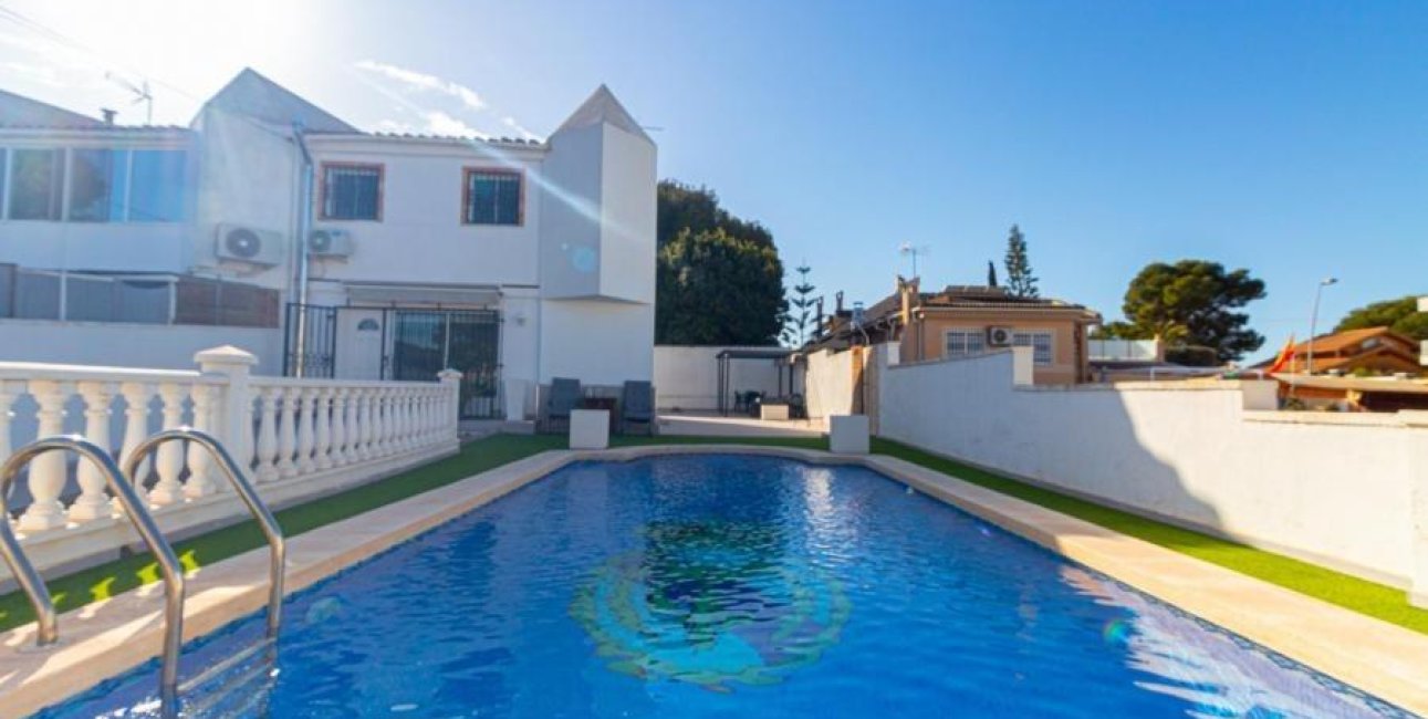 Resale - Townhouse -
Torrevieja - Los balcones