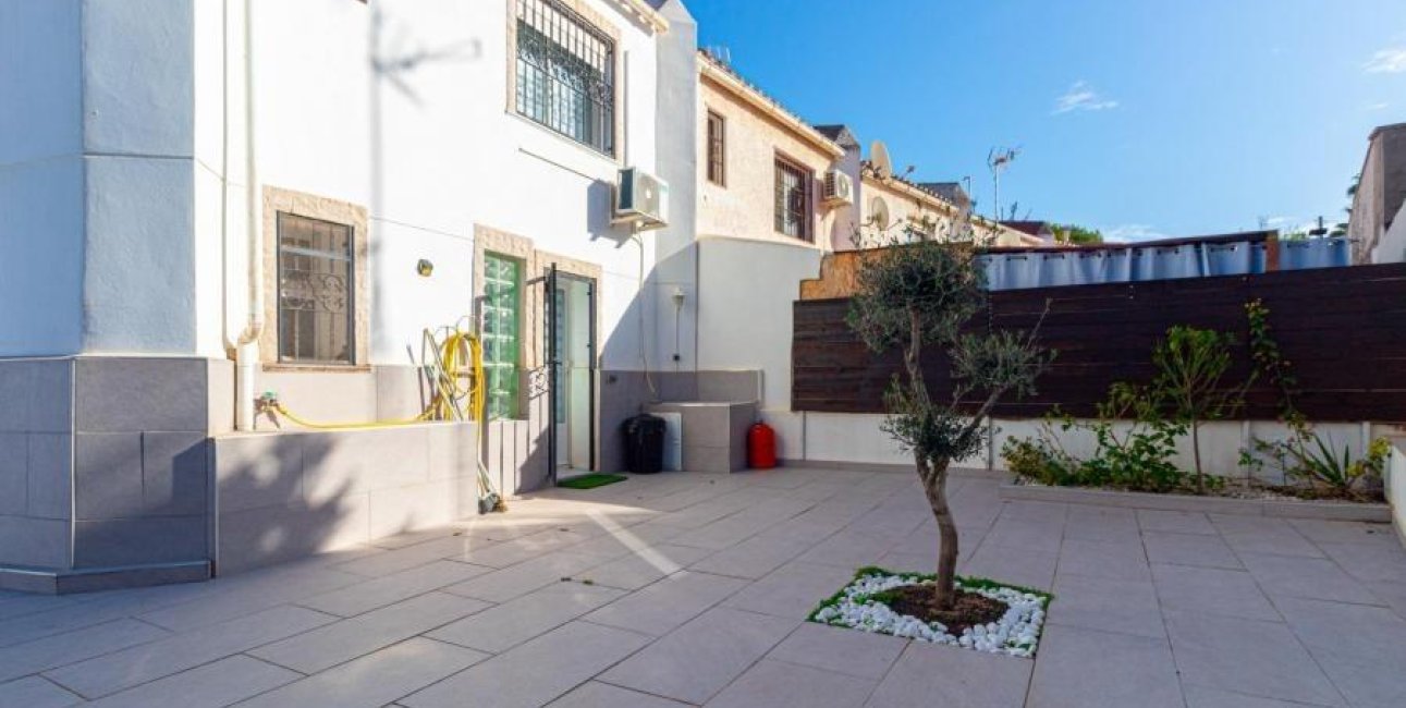 Resale - Townhouse -
Torrevieja - Los balcones