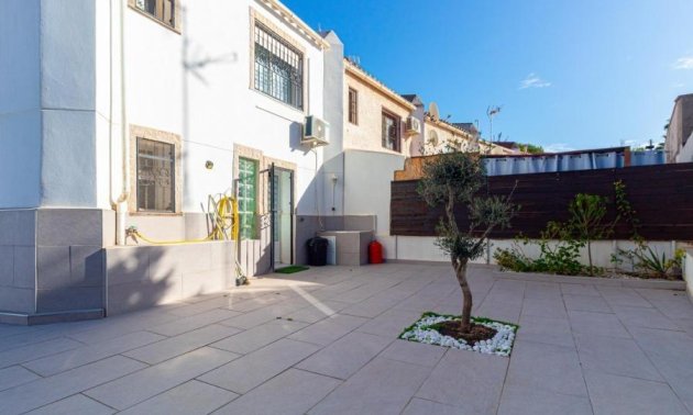 Resale - Townhouse -
Torrevieja - Los balcones