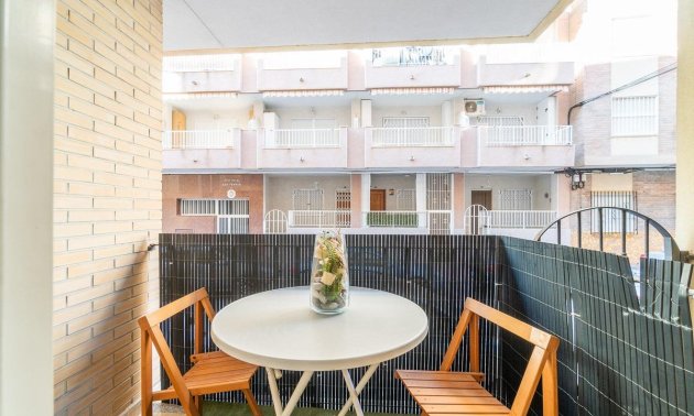 Resale - Apartment / flat -
Torrevieja - Playa del cura