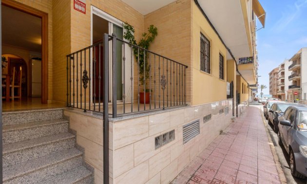 Resale - Apartment / flat -
Torrevieja - Playa del cura