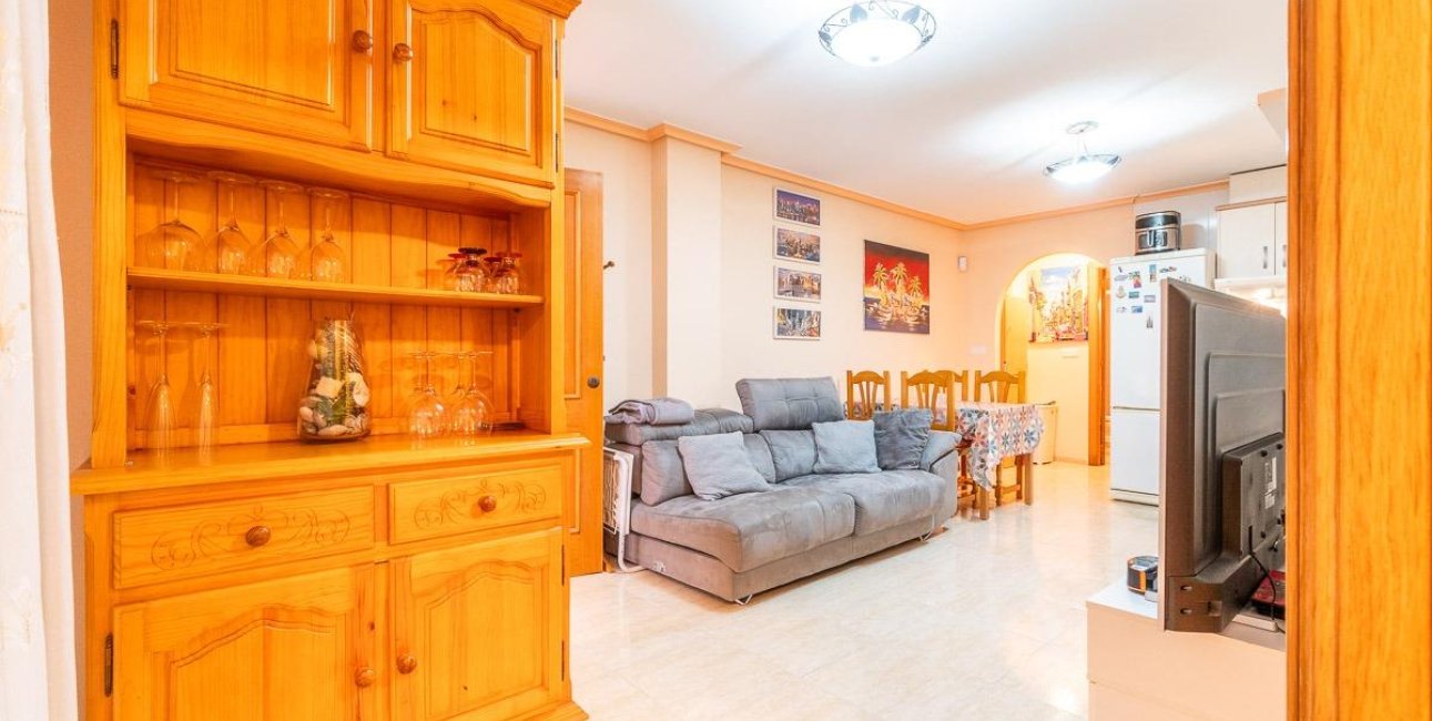 Resale - Apartment / flat -
Torrevieja - Playa del cura