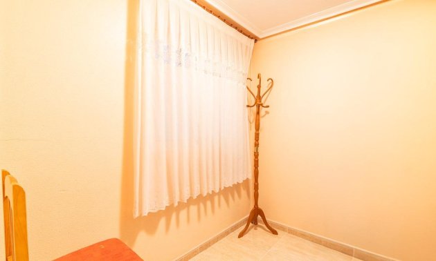 Resale - Apartment / flat -
Torrevieja - Playa del cura