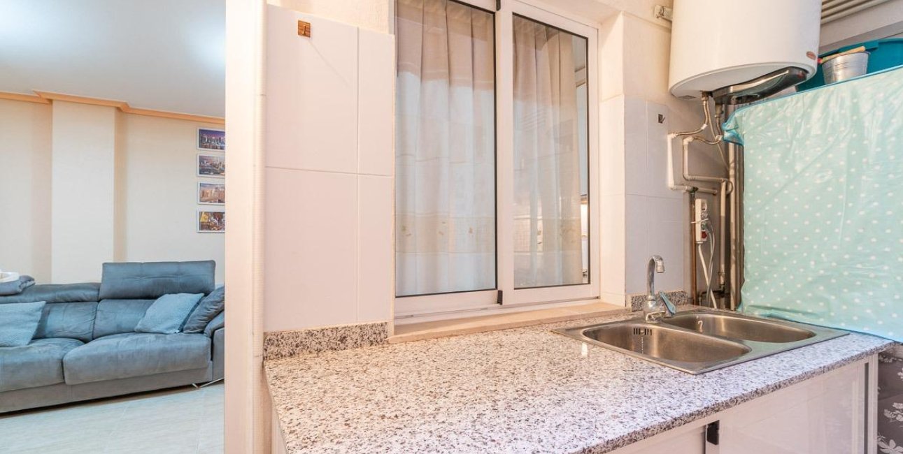 Resale - Apartment / flat -
Torrevieja - Playa del cura