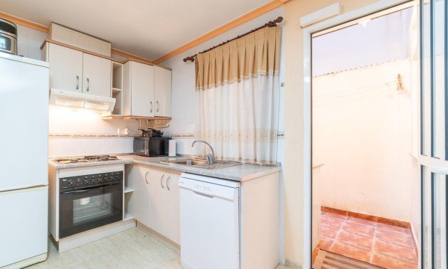 Resale - Apartment / flat -
Torrevieja - Playa del cura