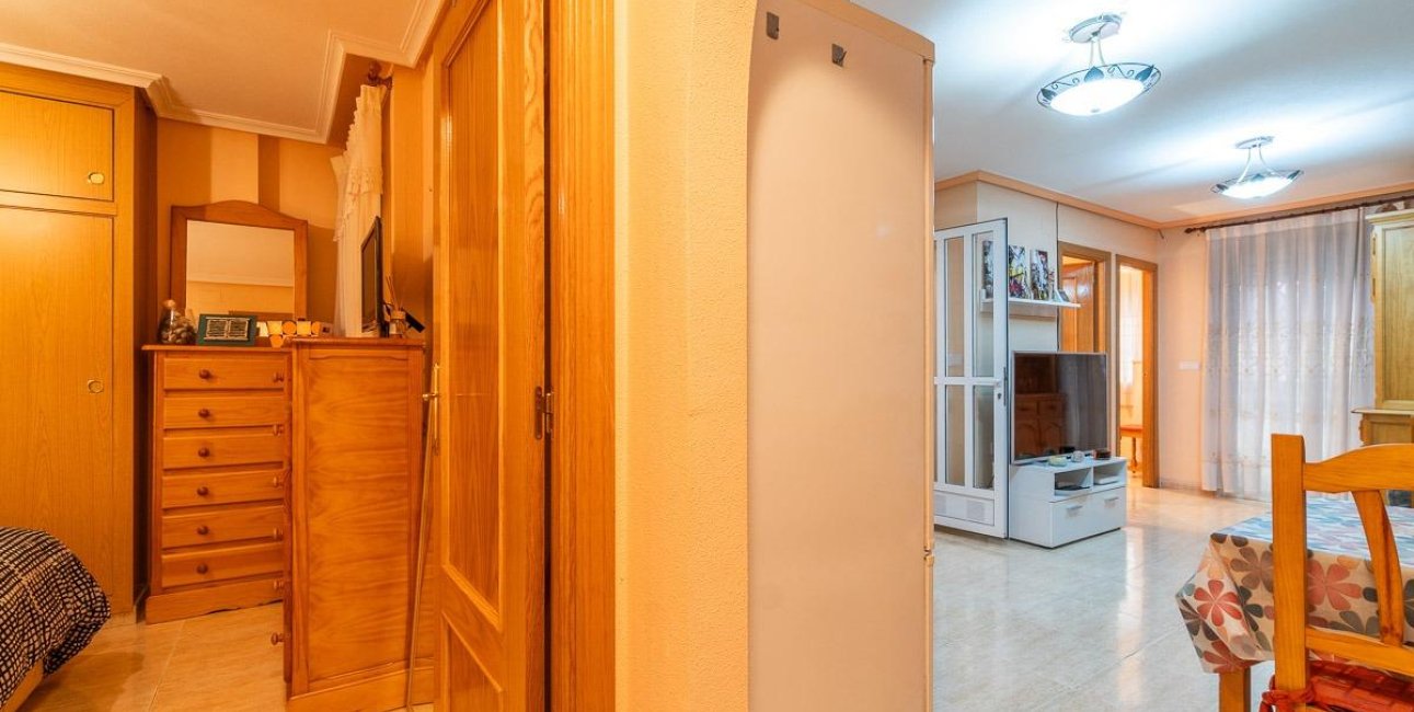 Resale - Apartment / flat -
Torrevieja - Playa del cura